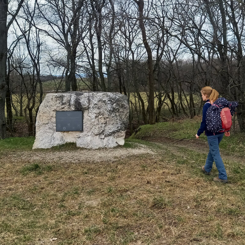 Miklósbereki-emlékmű.